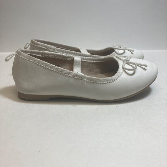 Cat & Jack Other - Cat & Jack Toddler Shoes White Mary Janes 9 Slip on Bow Accent